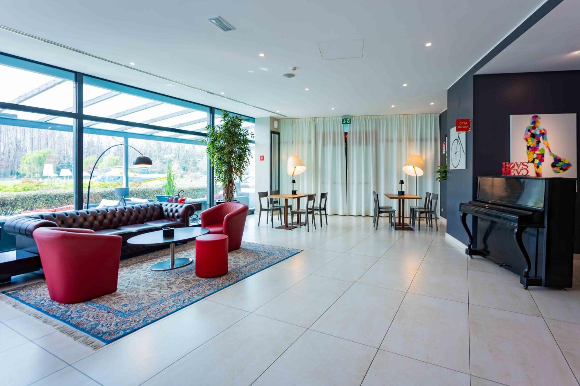 Hotel ibis Styles Milano Est Settala Esterno foto