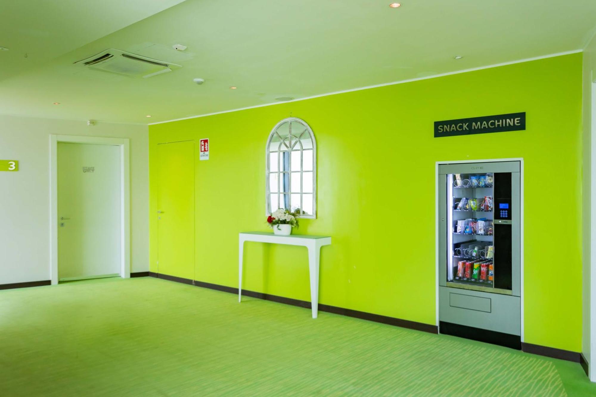 Hotel ibis Styles Milano Est Settala Esterno foto