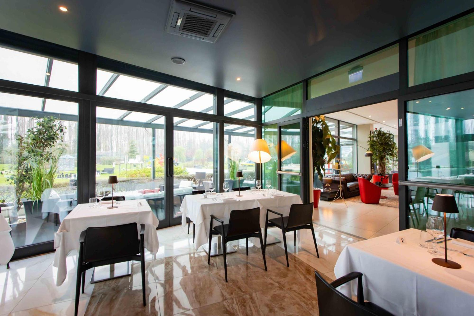Hotel ibis Styles Milano Est Settala Esterno foto