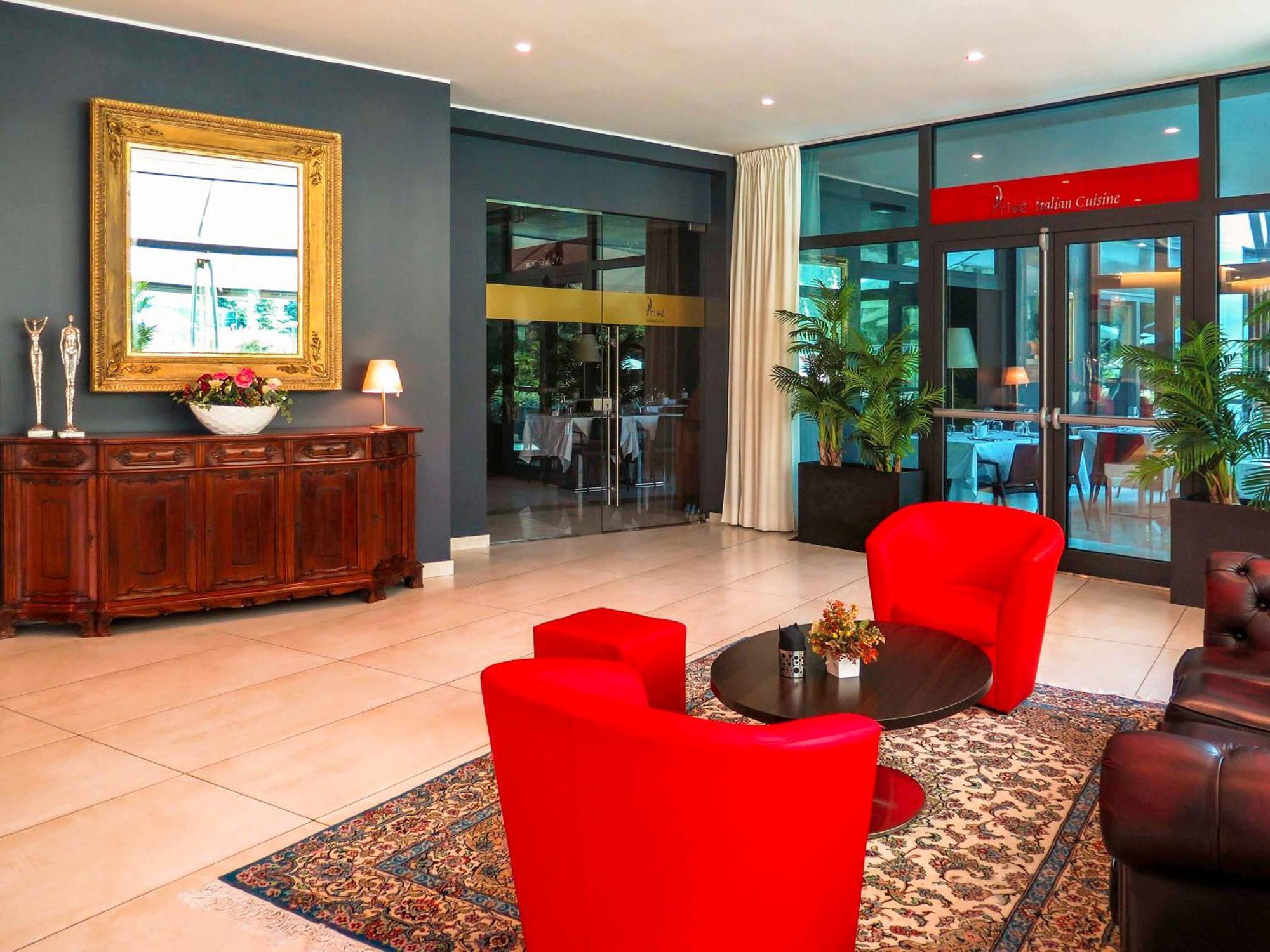 Hotel ibis Styles Milano Est Settala Esterno foto