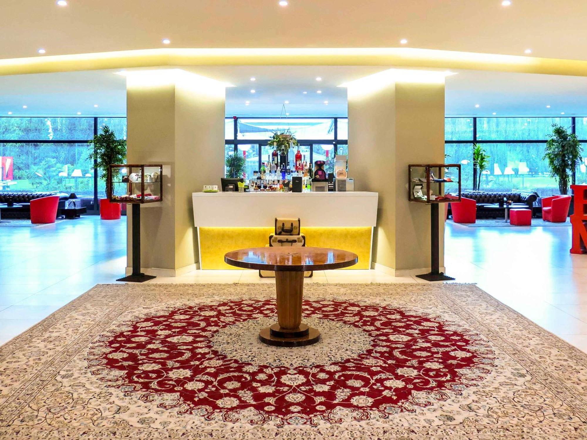 Hotel ibis Styles Milano Est Settala Esterno foto