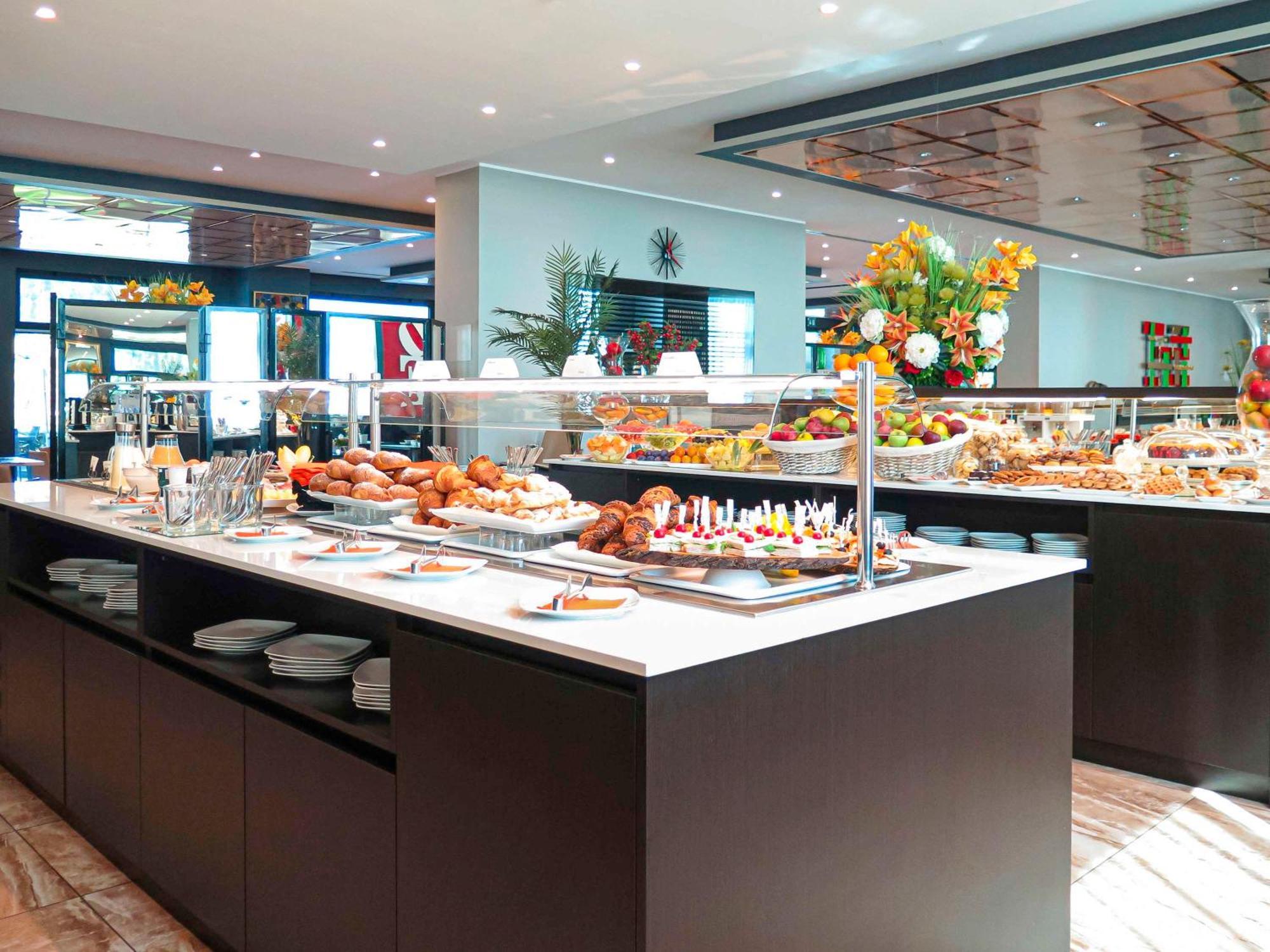 Hotel ibis Styles Milano Est Settala Esterno foto