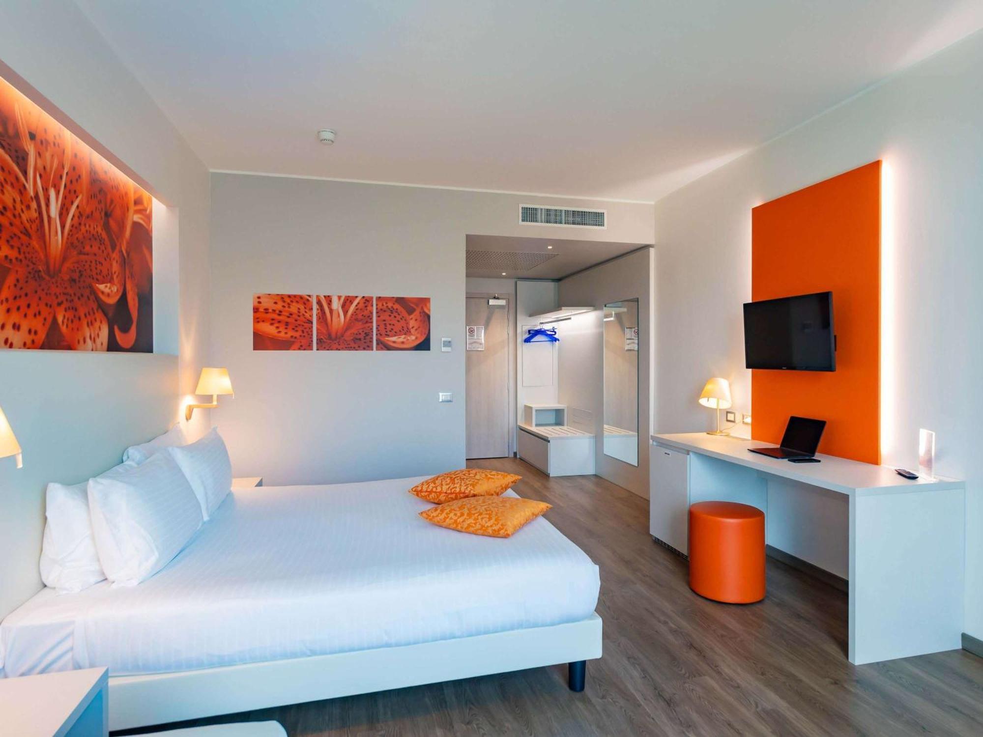Hotel ibis Styles Milano Est Settala Esterno foto