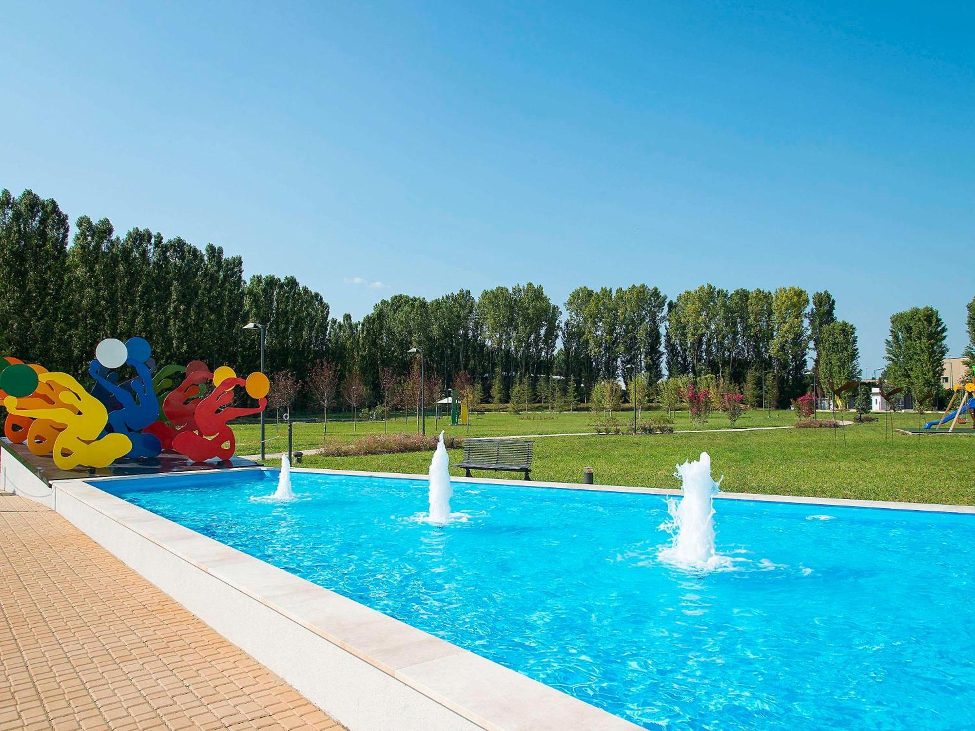 Hotel ibis Styles Milano Est Settala Esterno foto