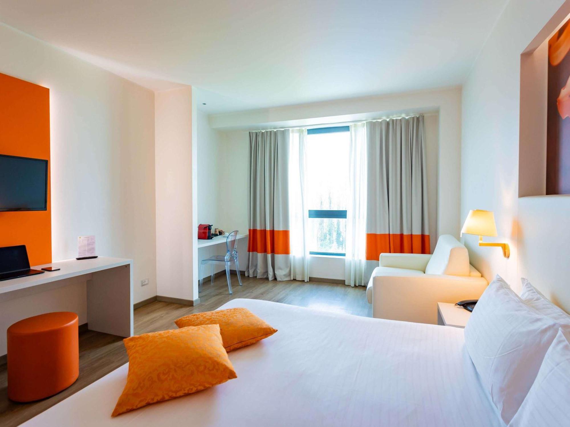 Hotel ibis Styles Milano Est Settala Esterno foto